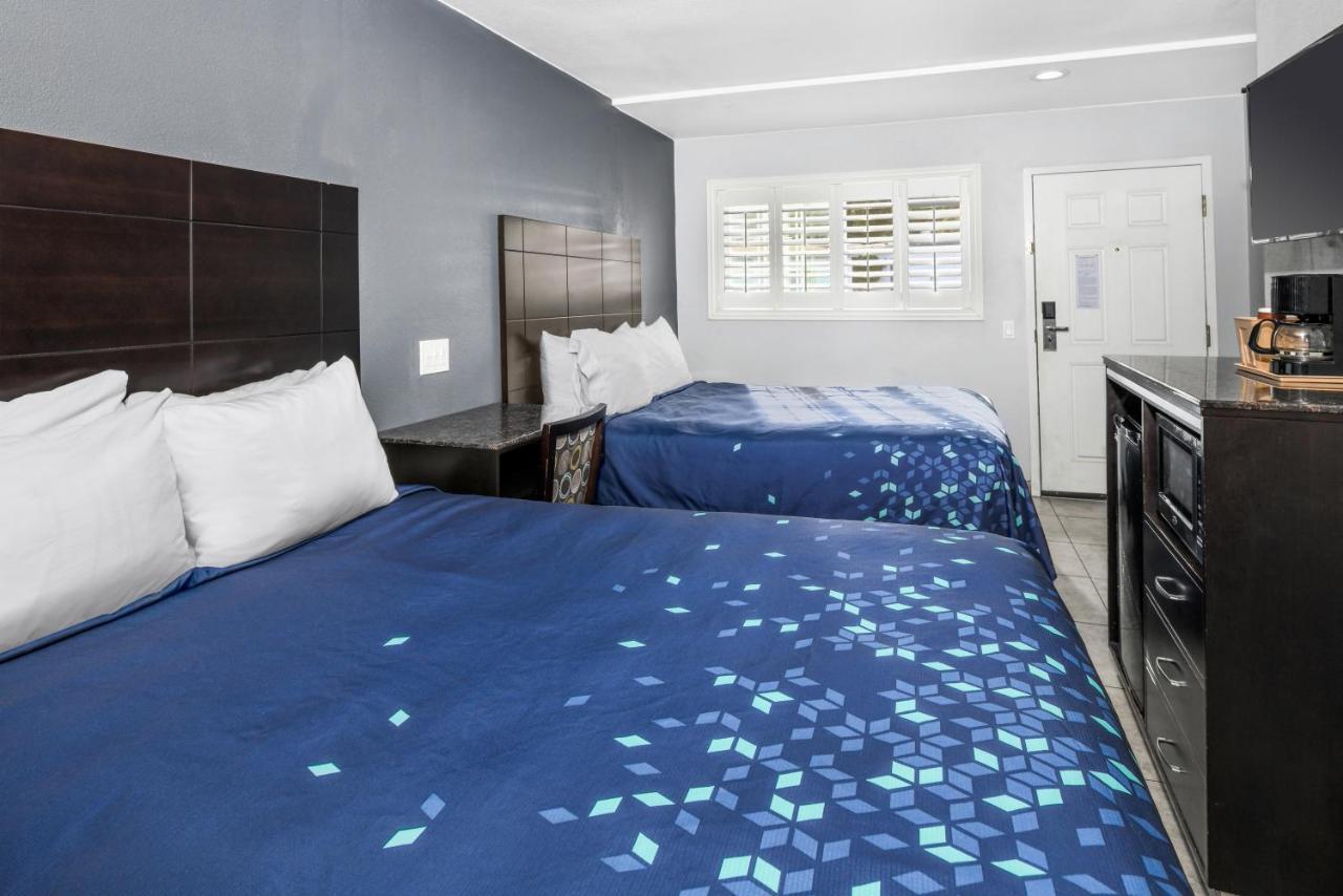Scandia Motel Carlsbad Buitenkant foto