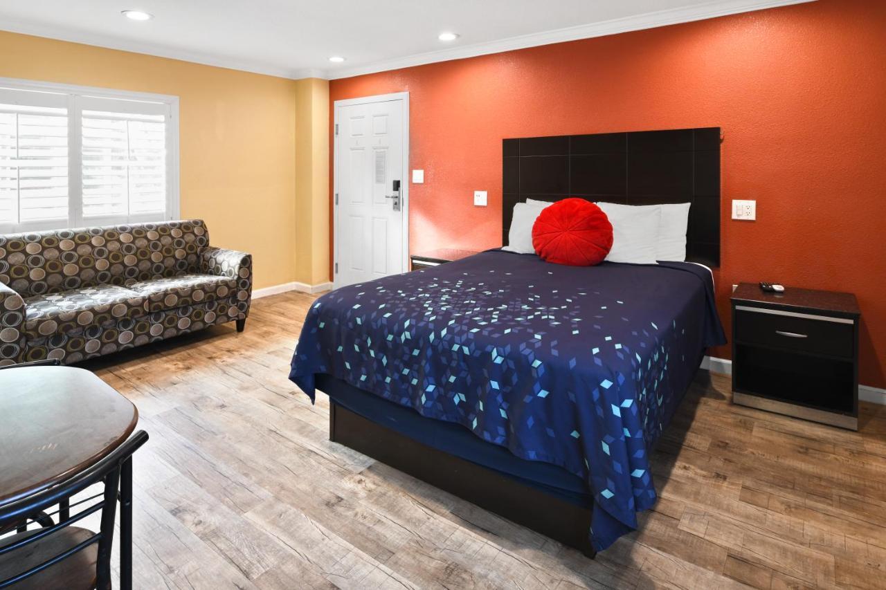 Scandia Motel Carlsbad Buitenkant foto