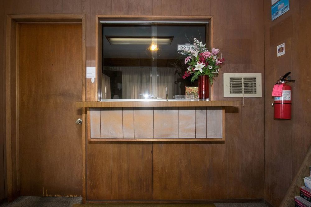 Scandia Motel Carlsbad Buitenkant foto