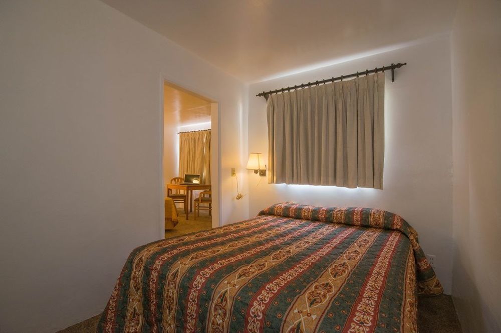 Scandia Motel Carlsbad Buitenkant foto
